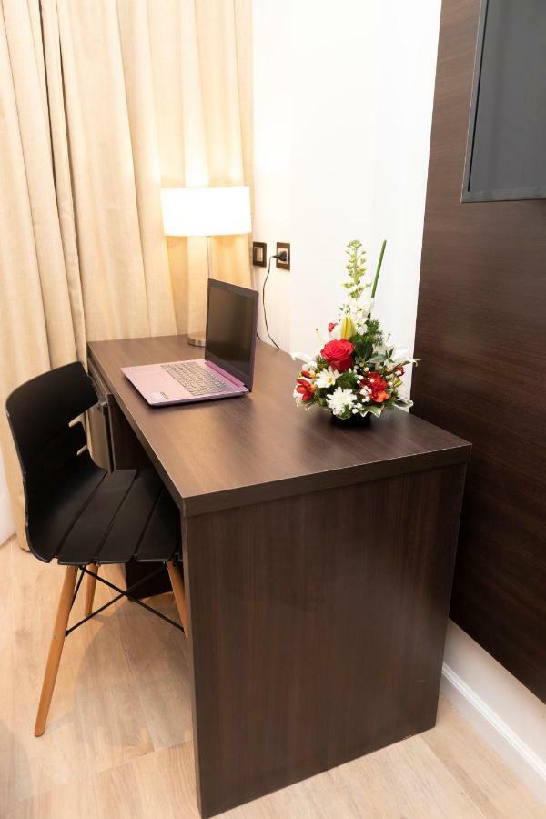 Amerian Rafaela Hotel Luaran gambar